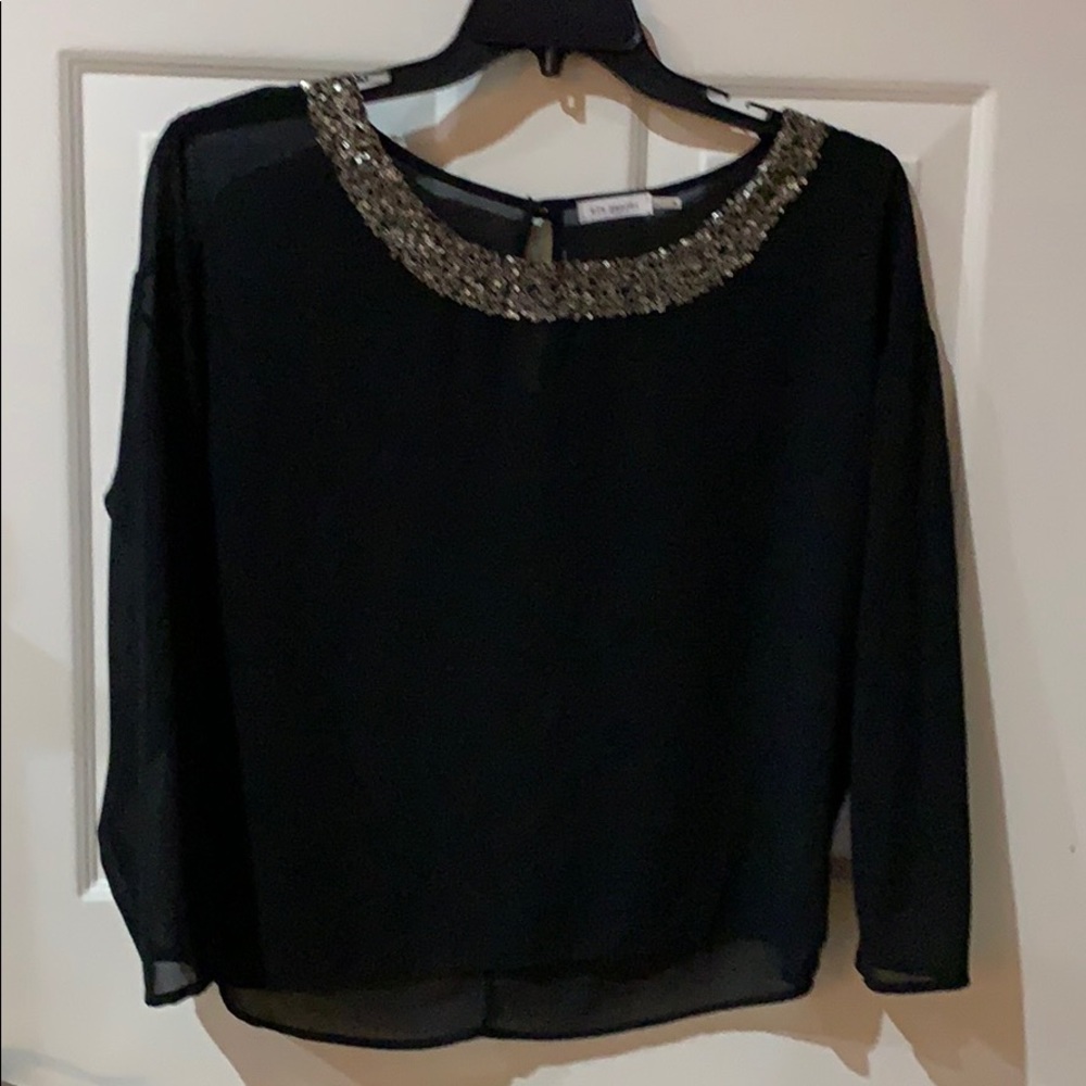 Blue pepper black sheer long sleeve top. NH3